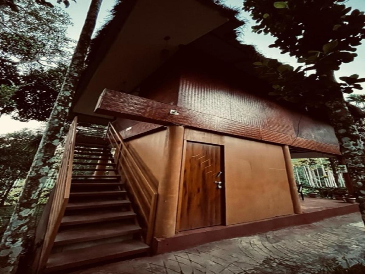 Kuruva Shoreline Wayanad Chegāt エクステリア 写真